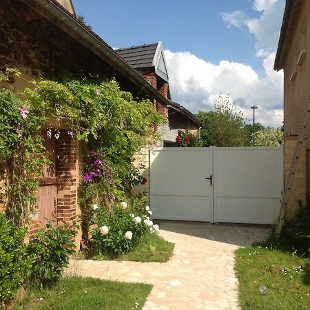 La Bicoque En Puisaye Otel Saint-Amand-en-Puisaye Dış mekan fotoğraf